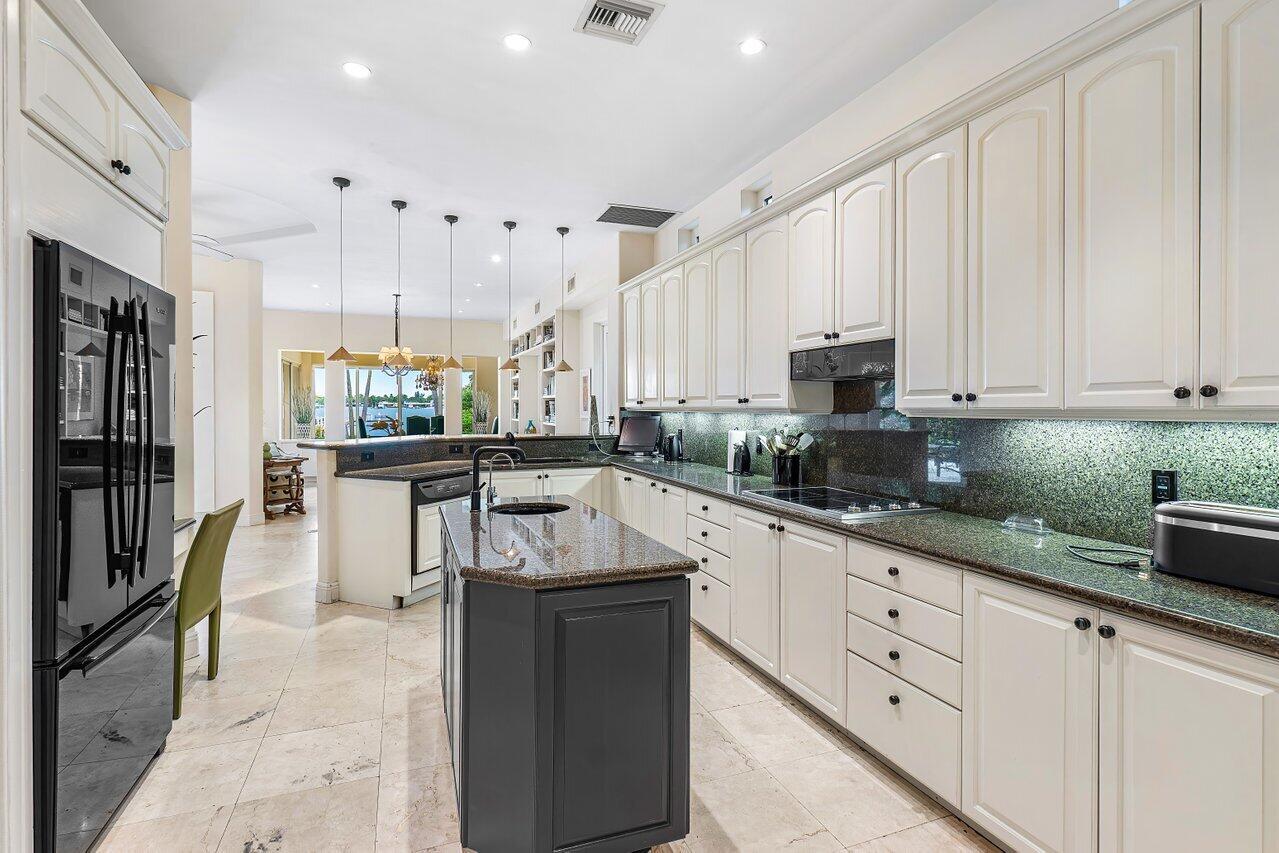 PARADISE PROPERTIES - Residential