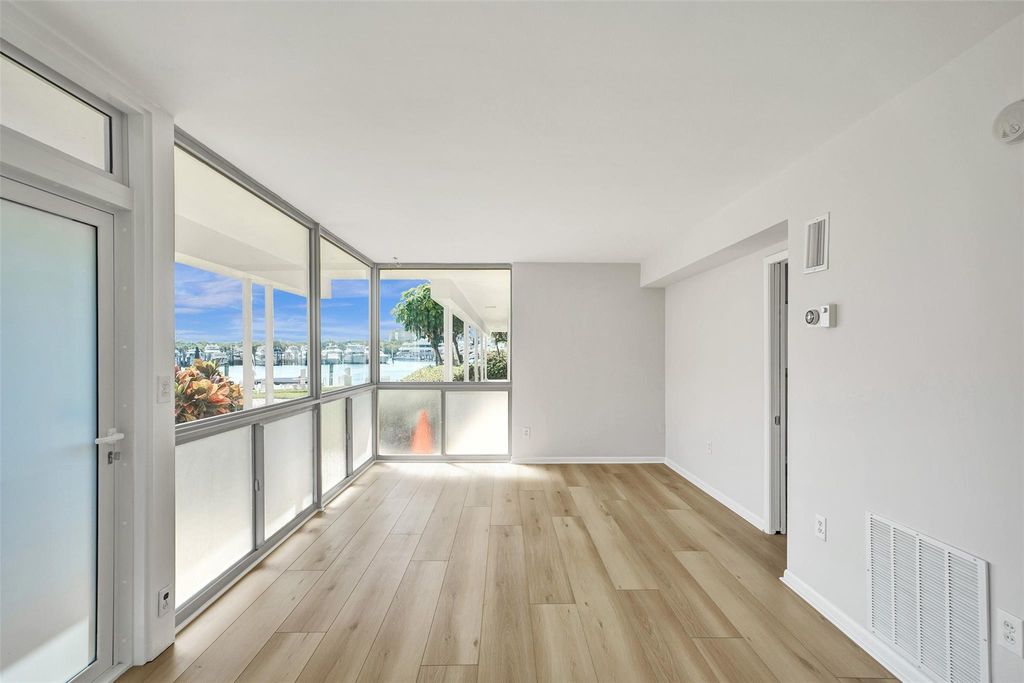 Photo of 1124 Seminole Dr #3A, Fort Lauderdale, FL 33304 (MLS # F10484534)