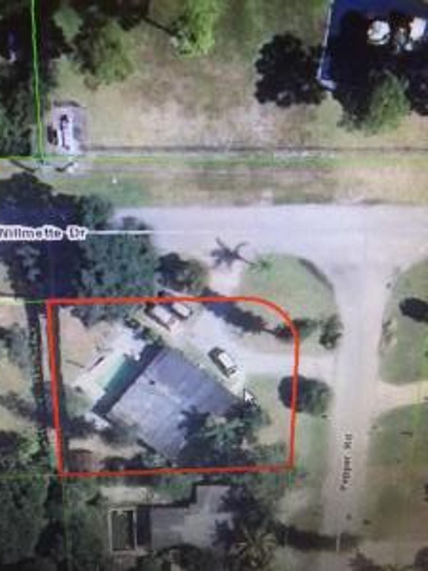 The House needs some repairs but has potential and is located in a corner of a quiet area is perfect for a family or investor