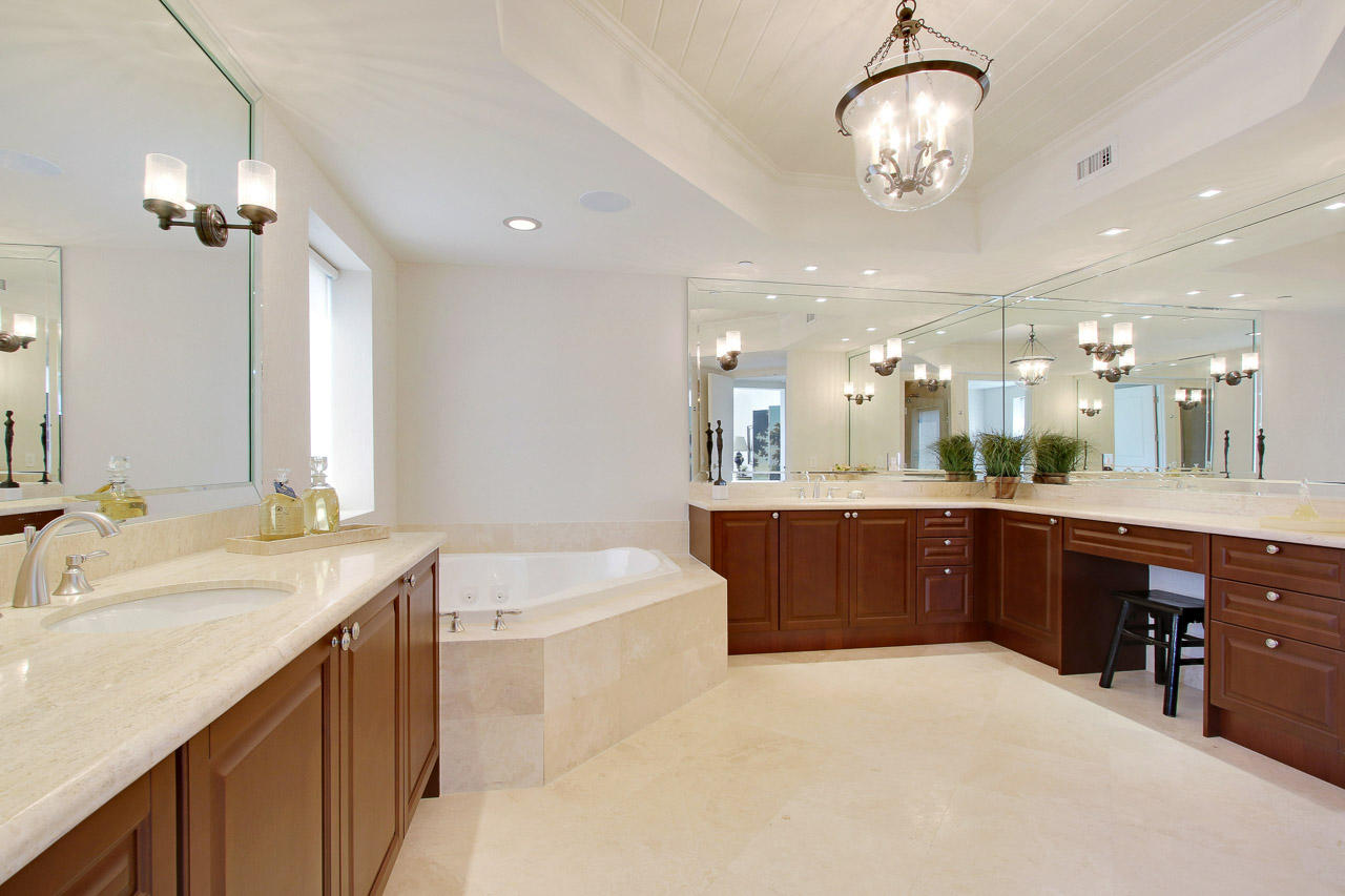 Ritz Carlton Residences - Residential