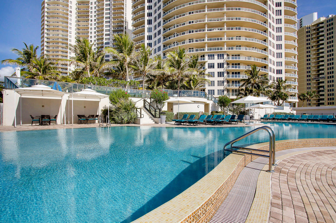 Ritz Carlton Residences - Residential