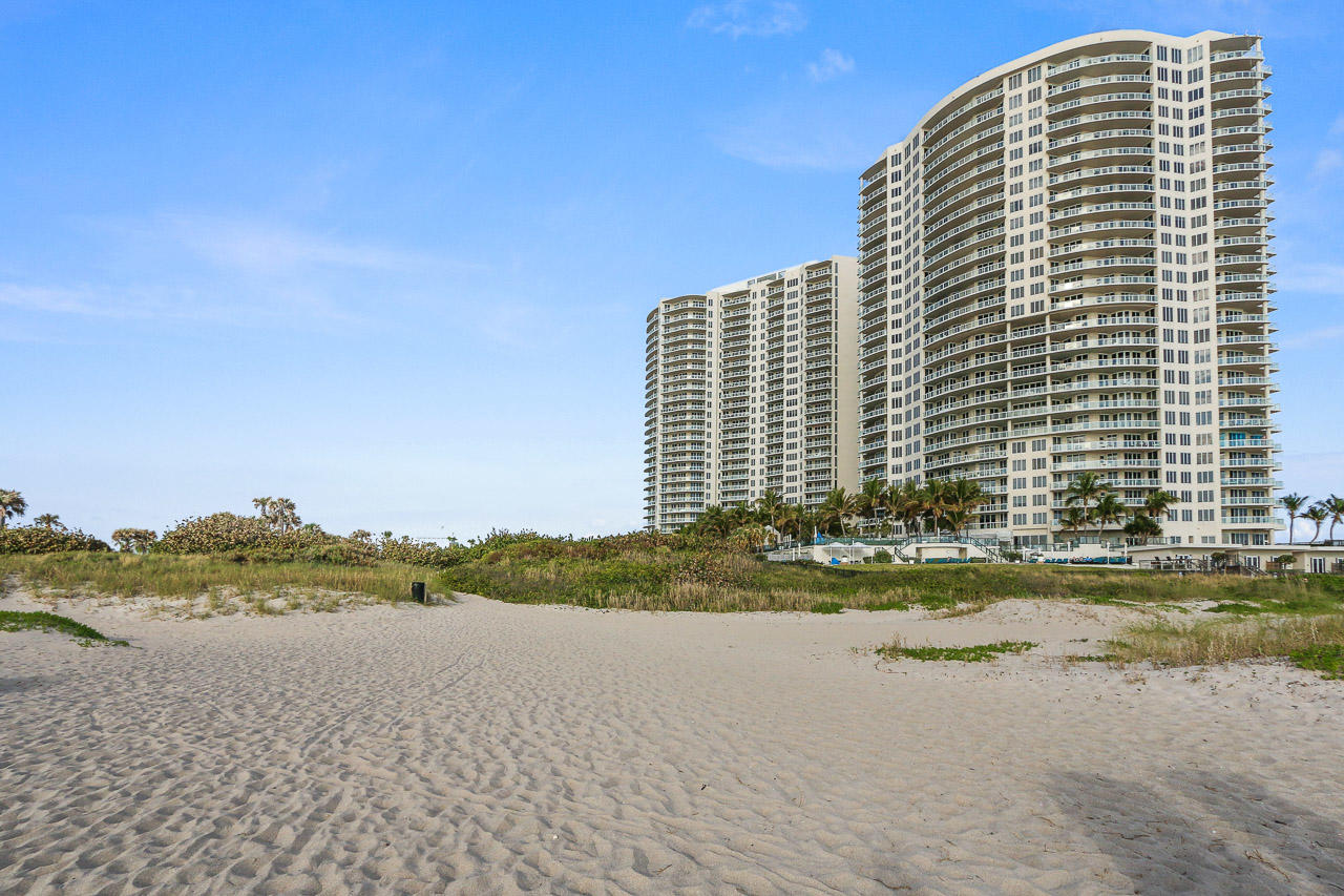 Ritz Carlton Residences - Residential