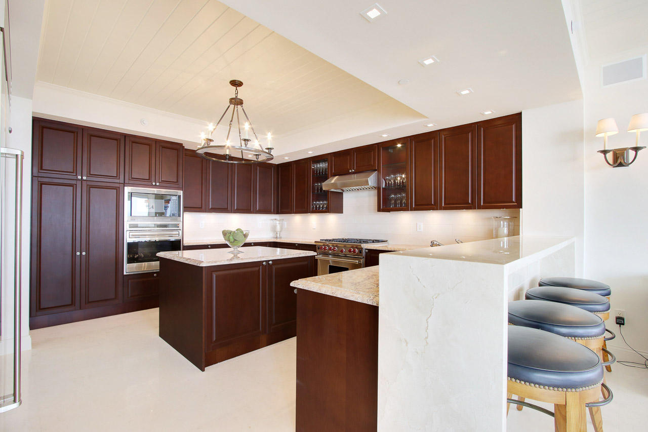 Ritz Carlton Residences - Residential