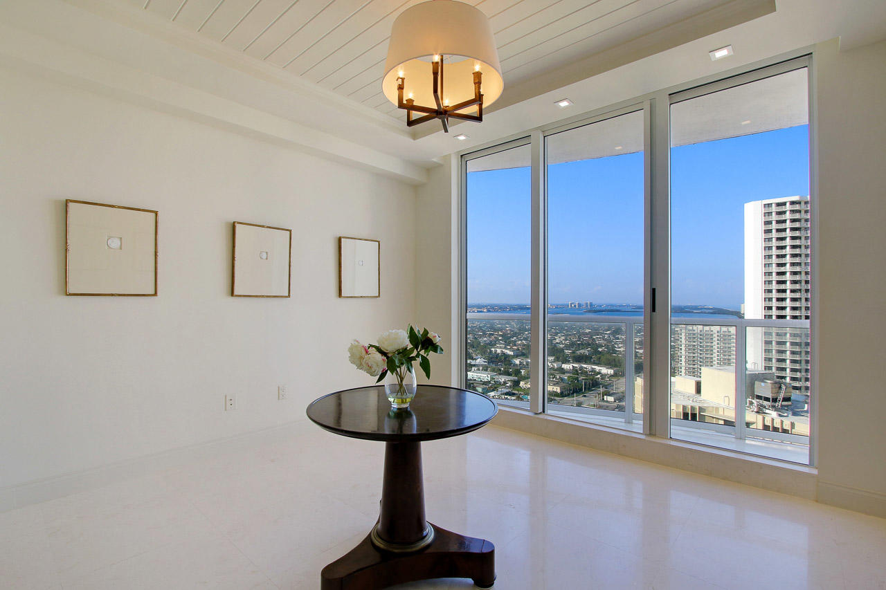 Ritz Carlton Residences - Residential