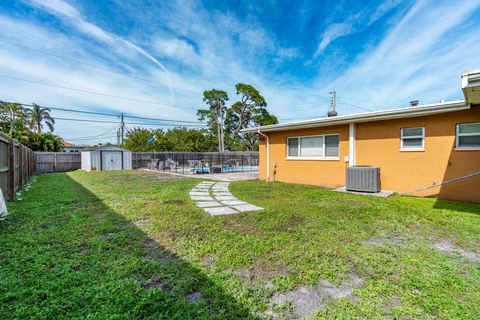 A home in Port St Lucie