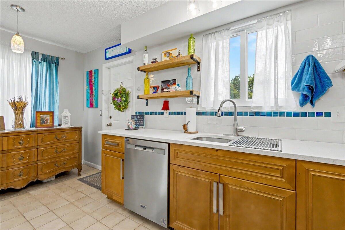 RIVERWALK 3 - Residential