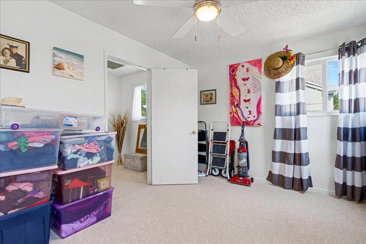 RIVERWALK 3 - Residential