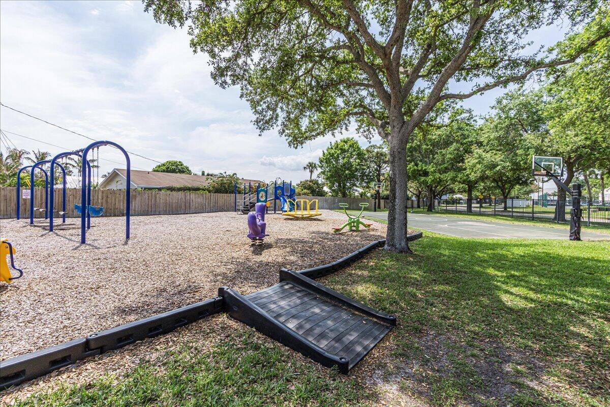 RIVERWALK 3 - Residential