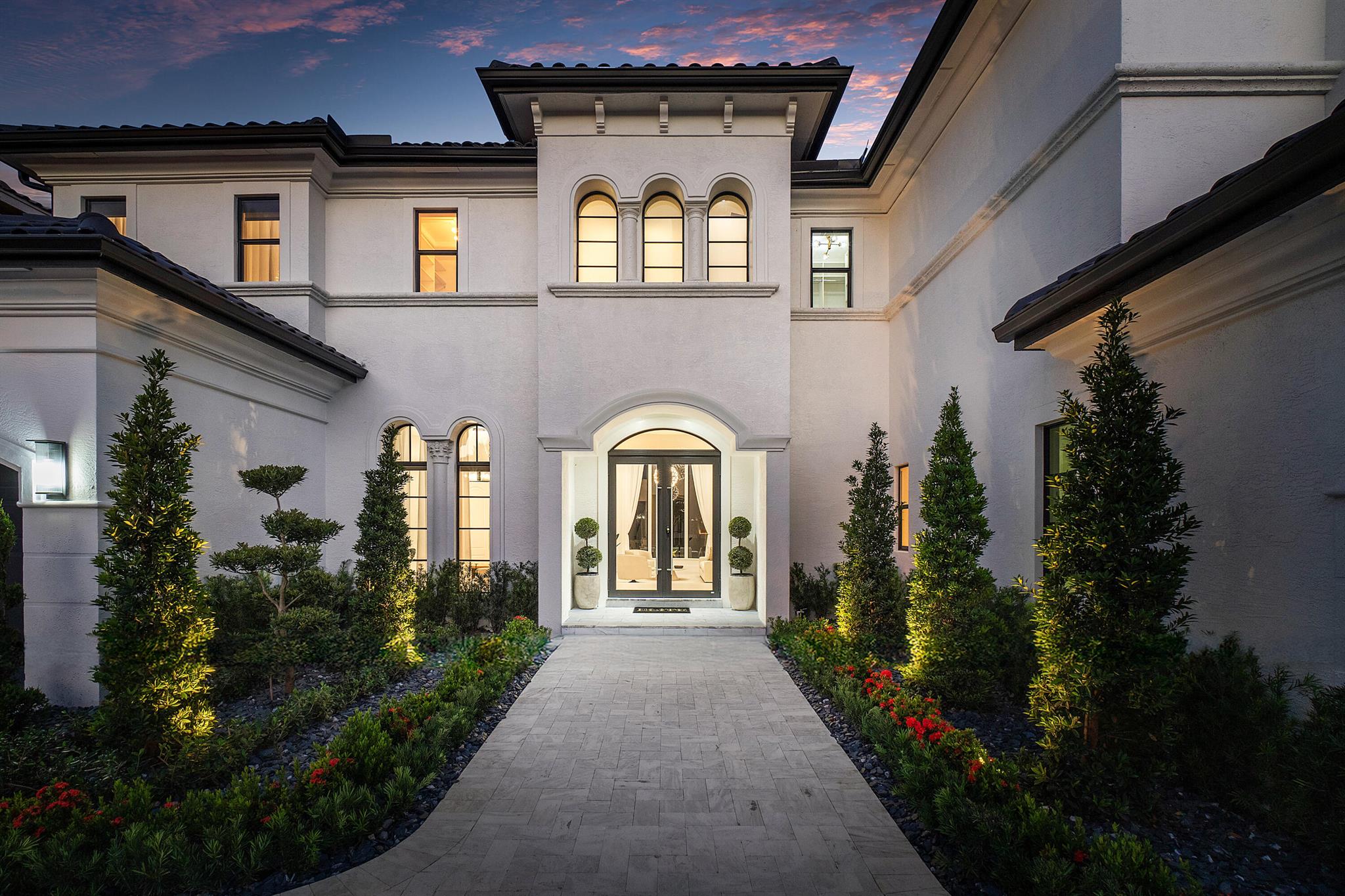 THE OAKS - Residential