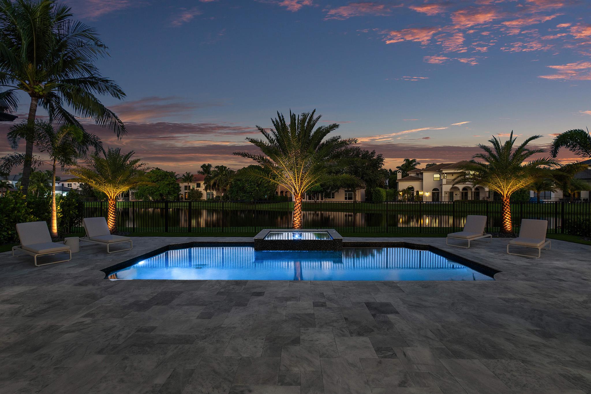 THE OAKS - Residential