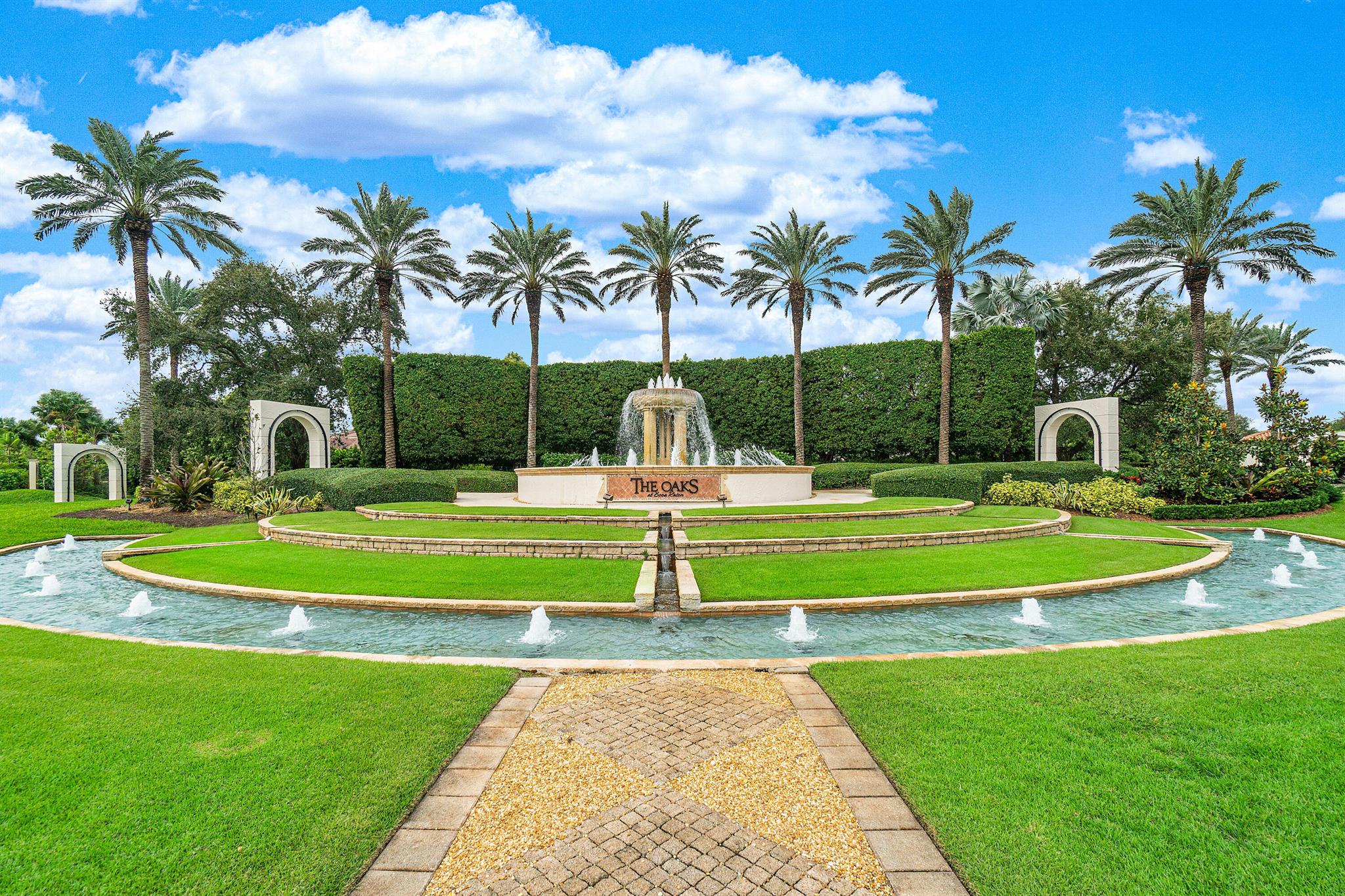 THE OAKS - Residential