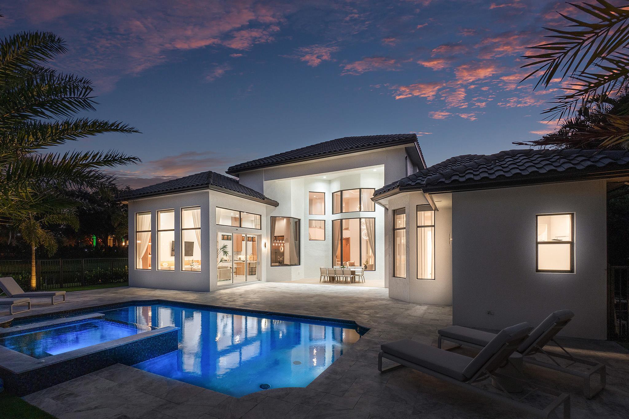 THE OAKS - Residential