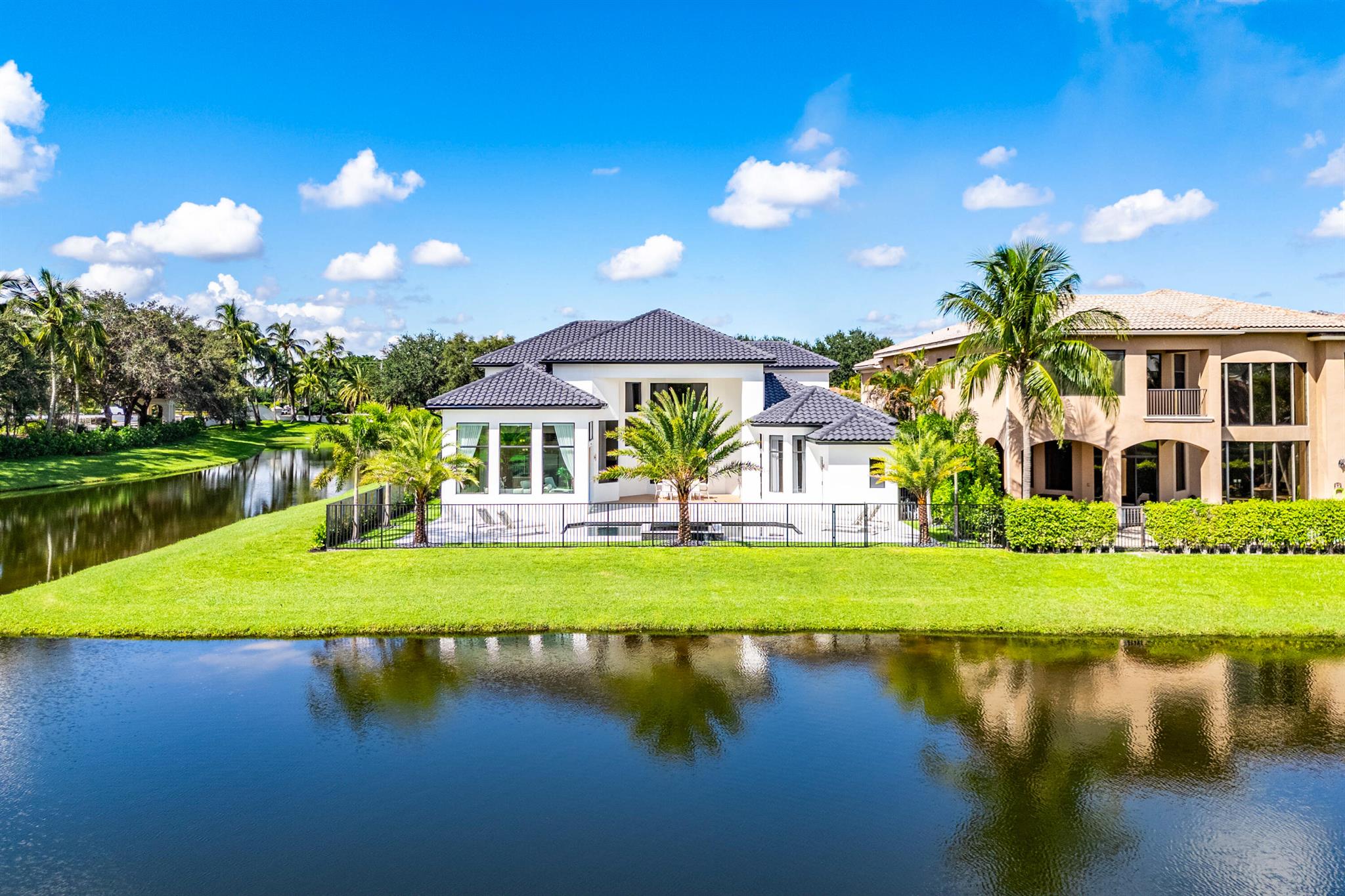 THE OAKS - Residential