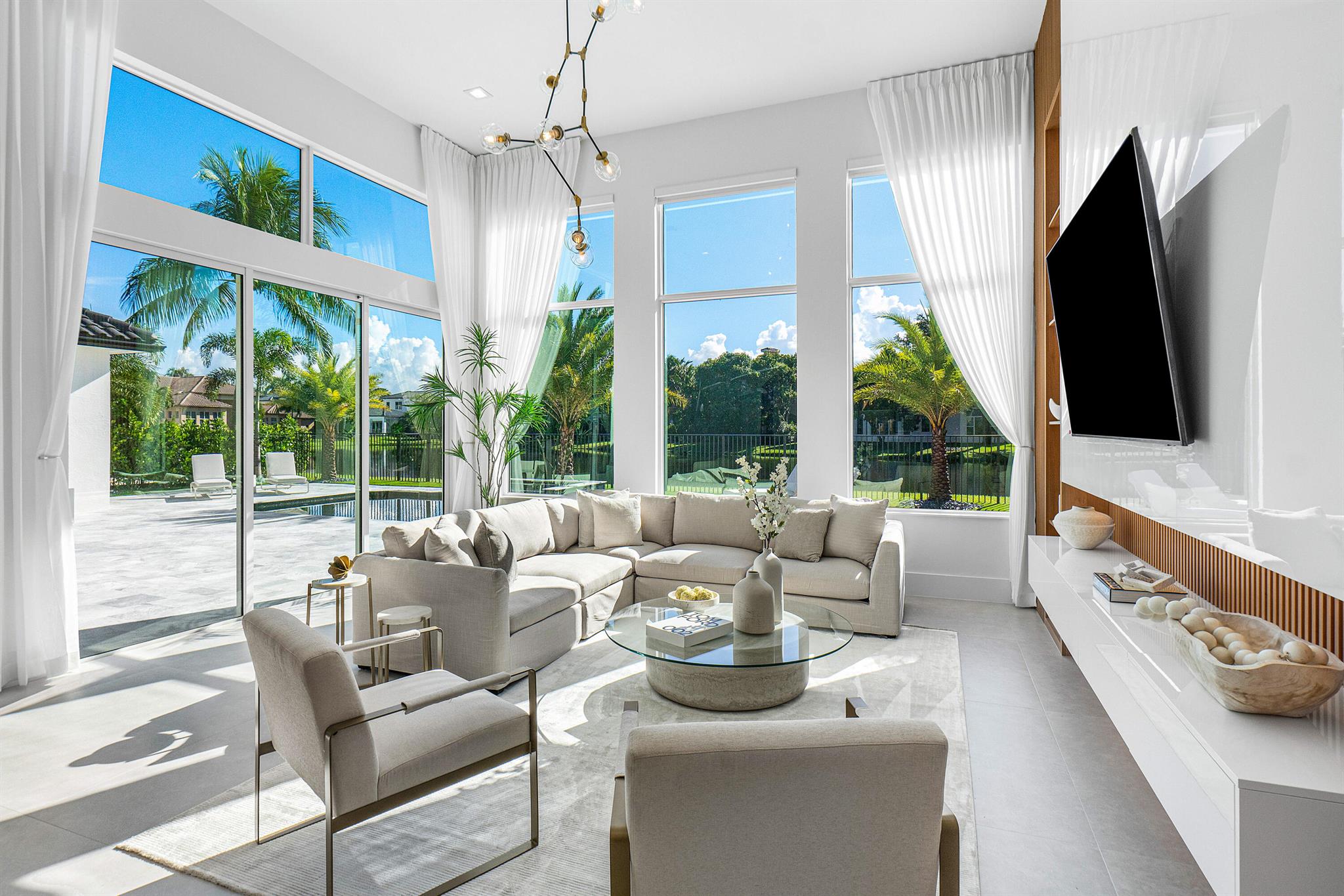 THE OAKS - Residential