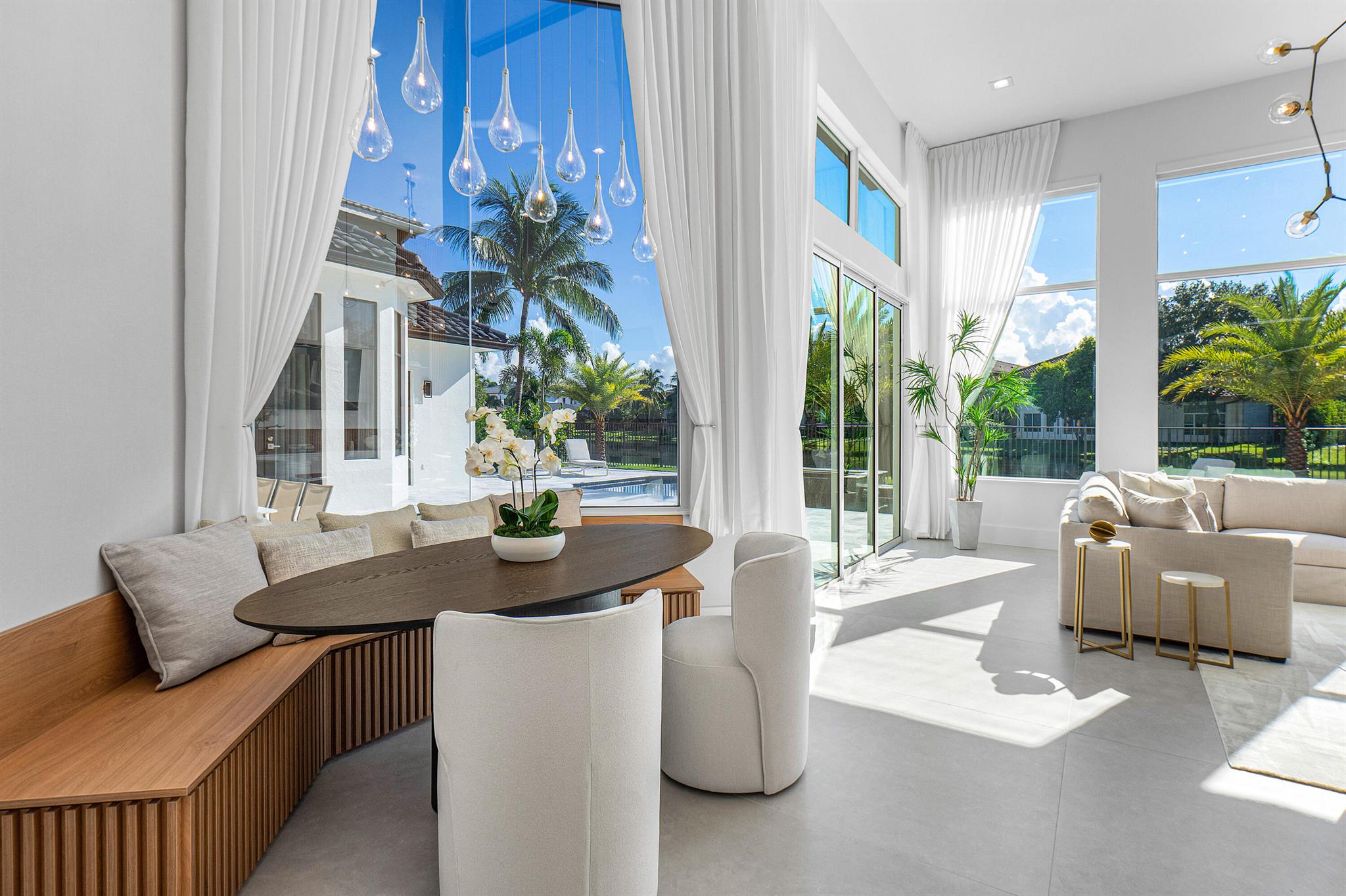 THE OAKS - Residential