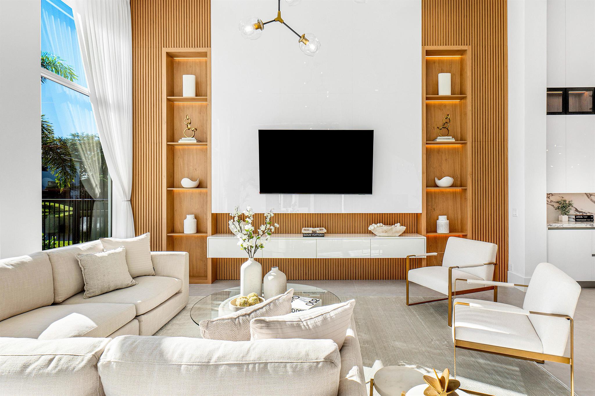 THE OAKS - Residential