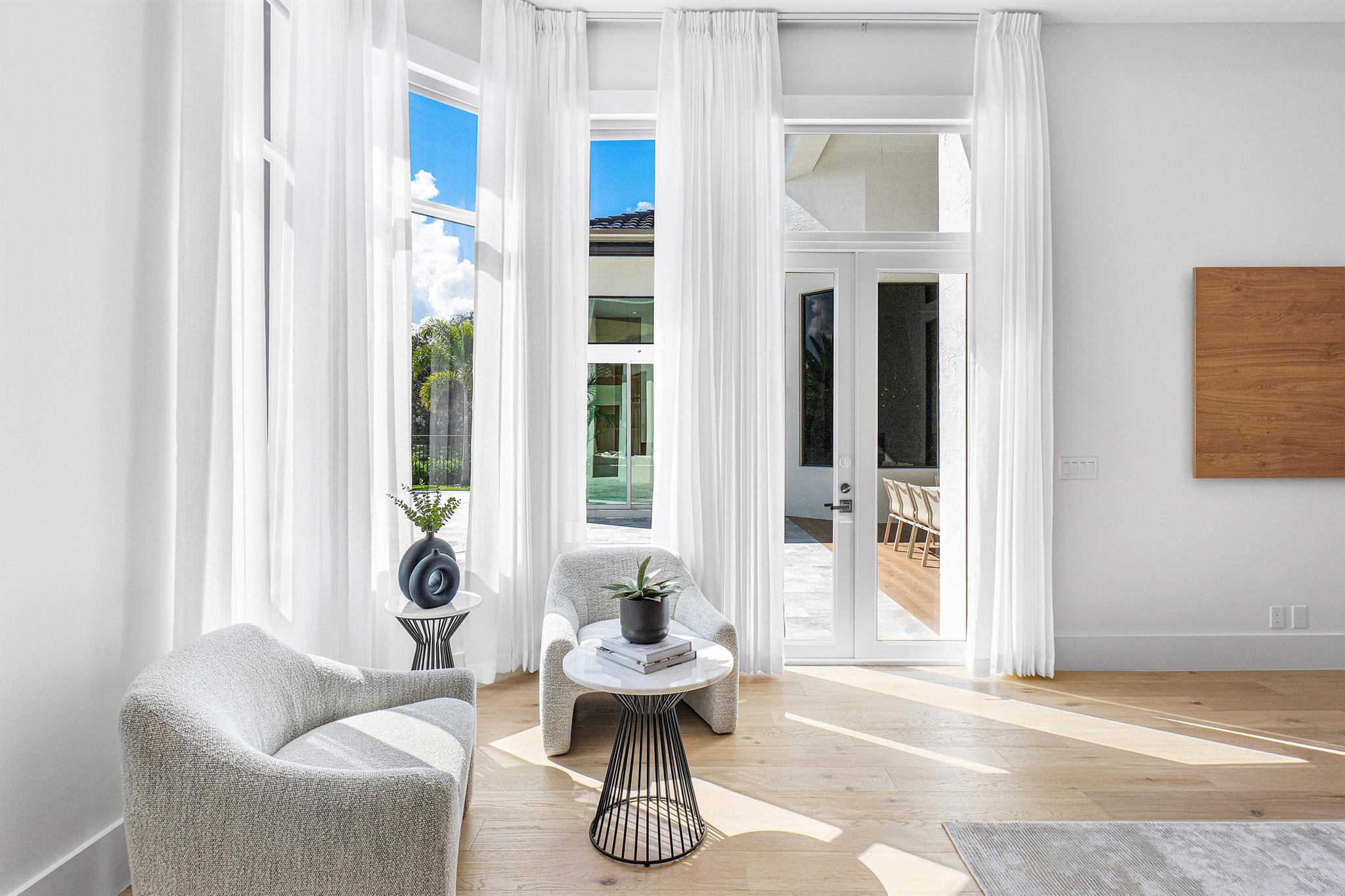 THE OAKS - Residential