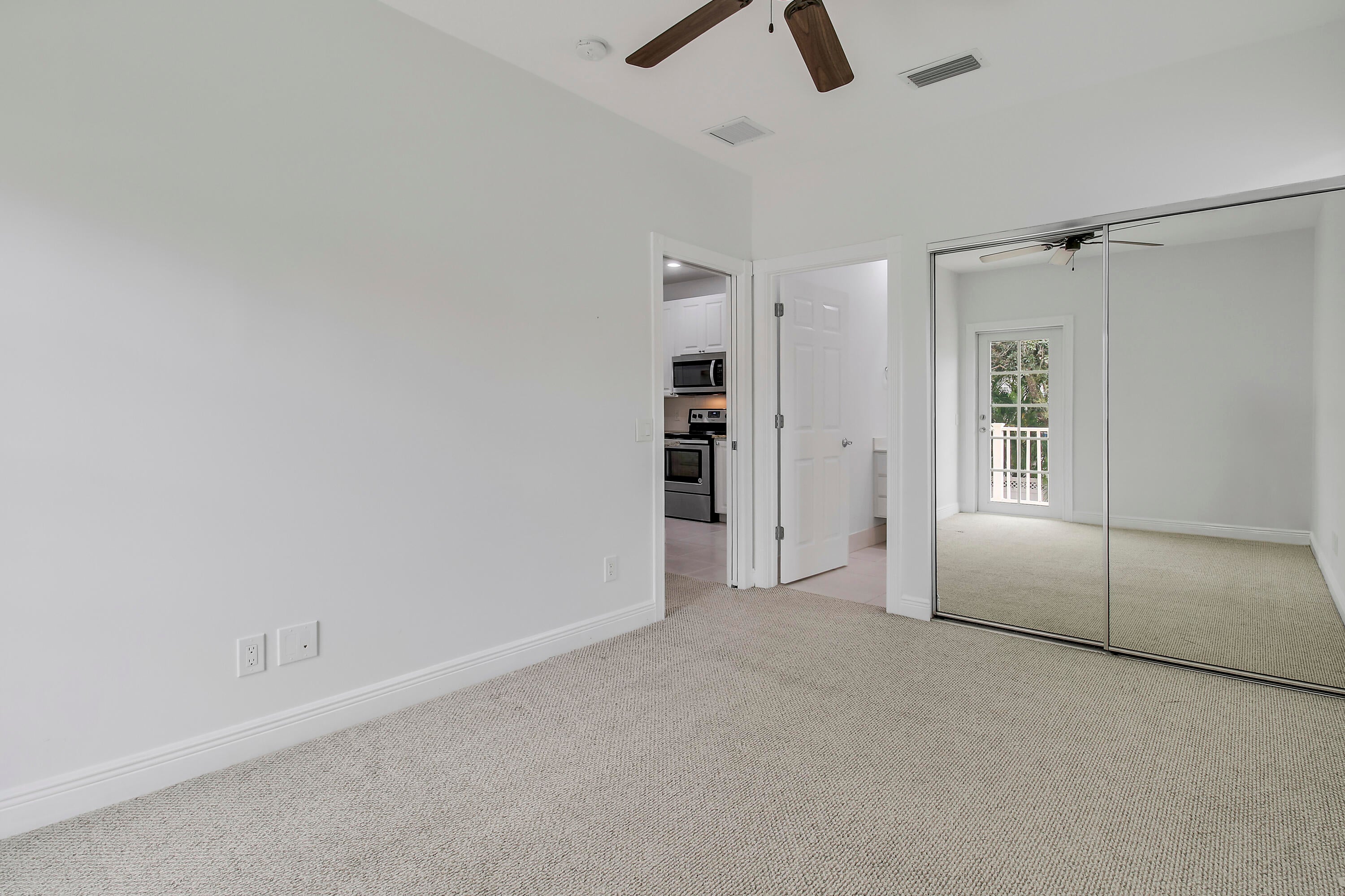 4014 Community Drive 1