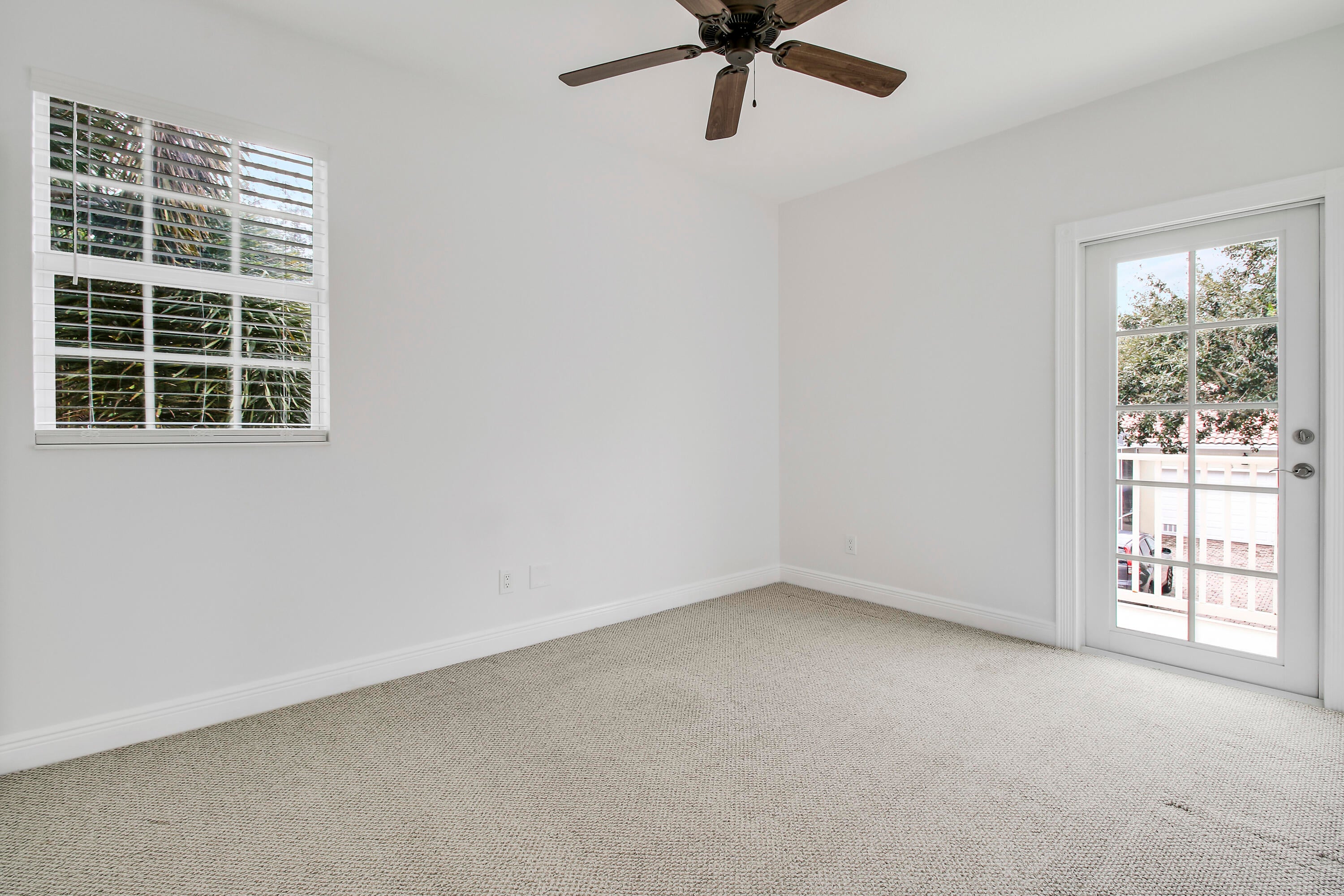4014 Community Drive 1