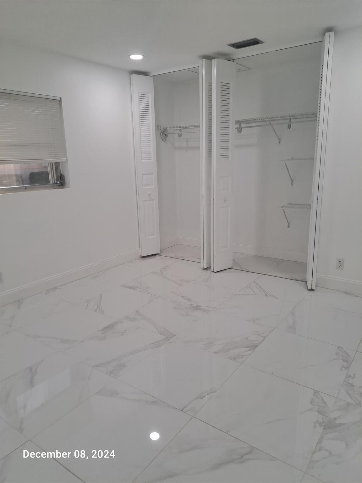 CRESTHAVEN VILLAS CONDO 2 - Residential Lease