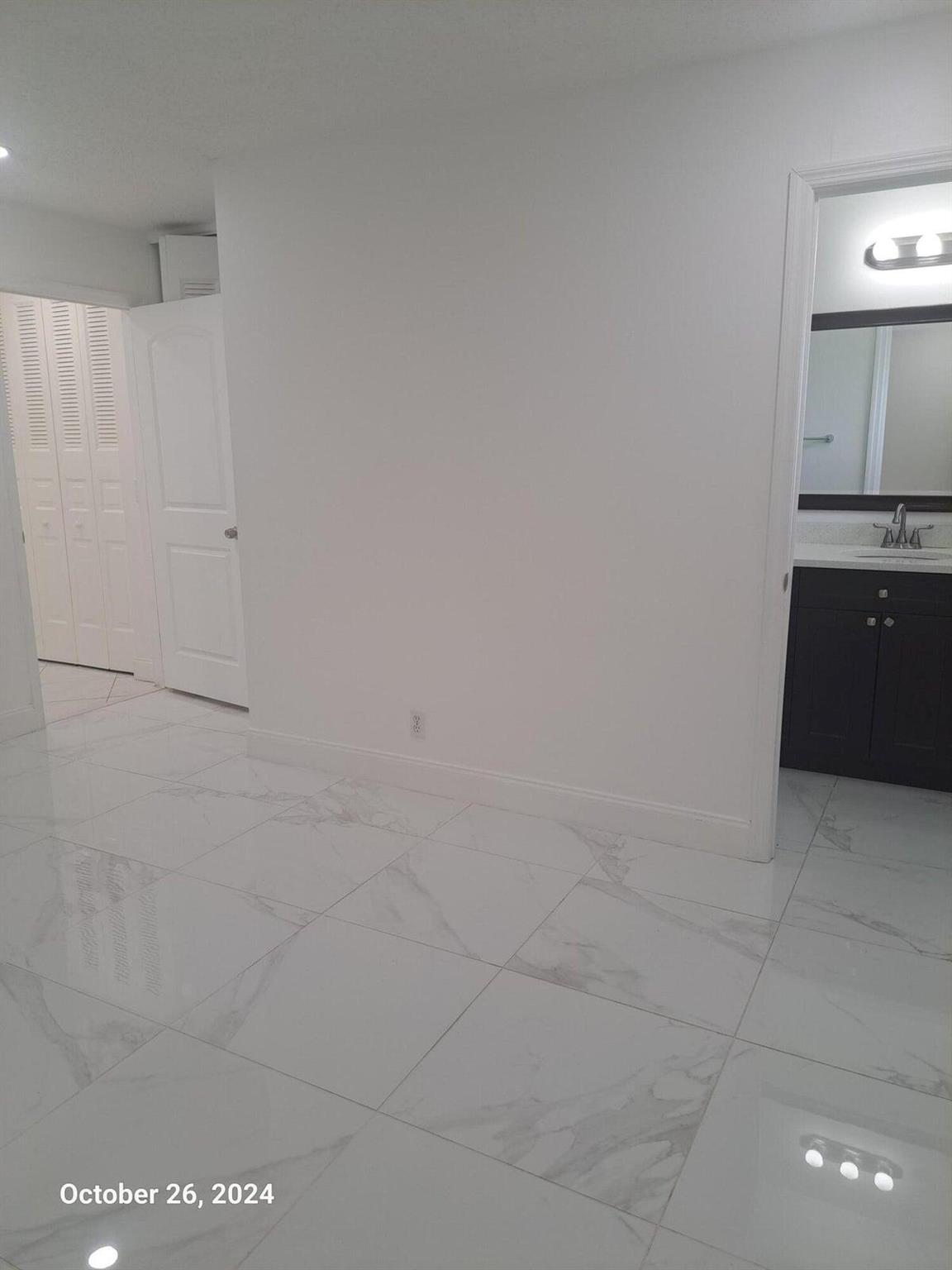 CRESTHAVEN VILLAS CONDO 2 - Residential Lease