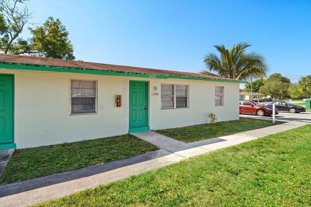 Photo of 4792 Gulfstream Road, Lake Worth, FL 33460 (MLS # R11068291)