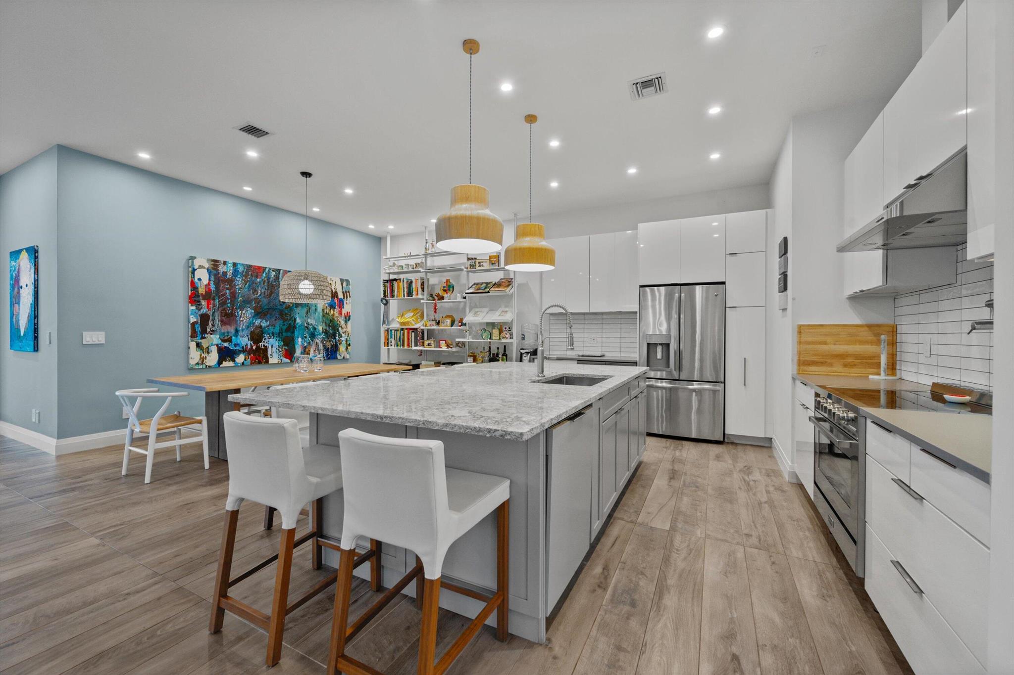 SHADY OAKS OF PALM BEACH - Residential