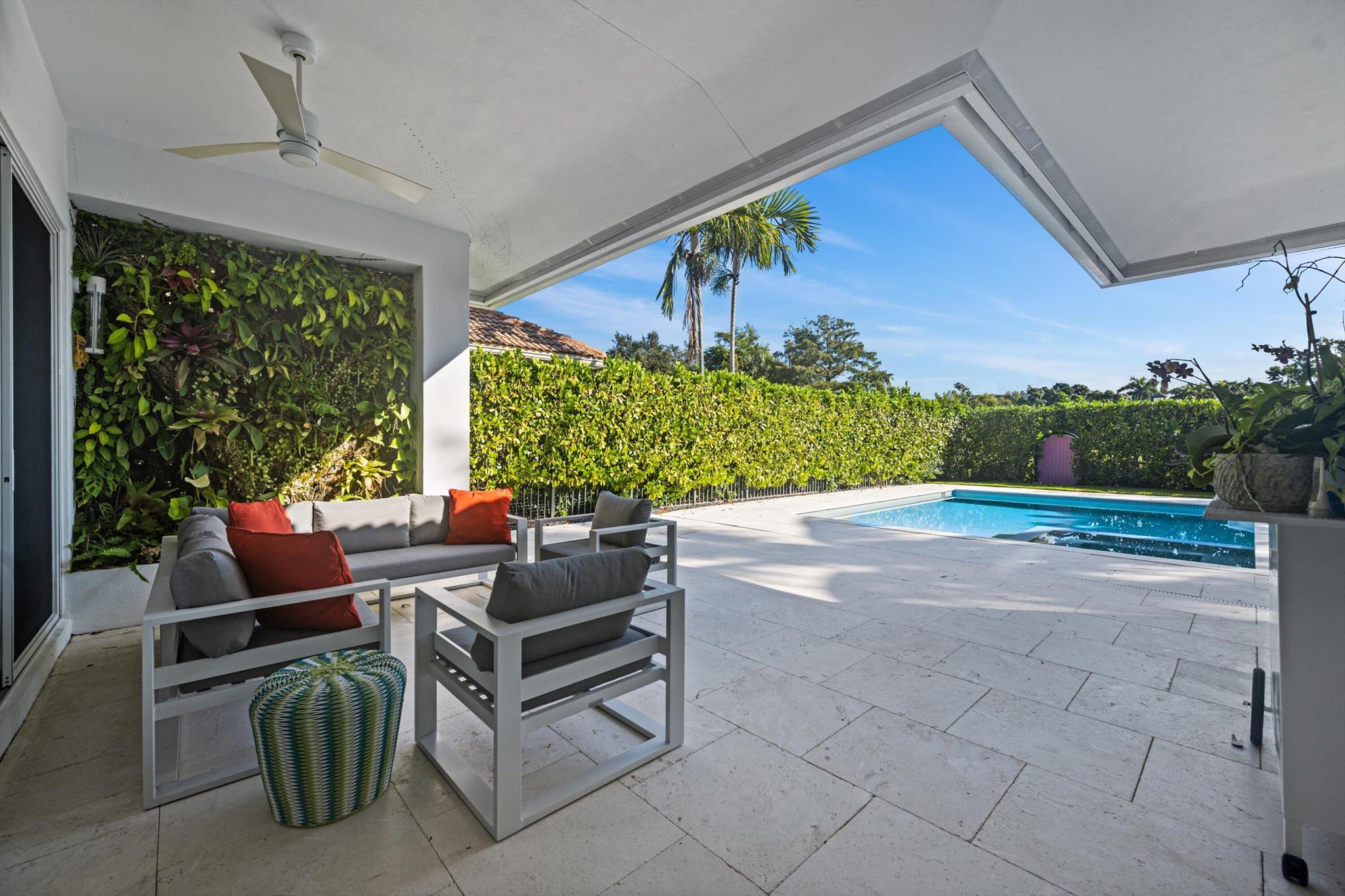 SHADY OAKS OF PALM BEACH - Residential