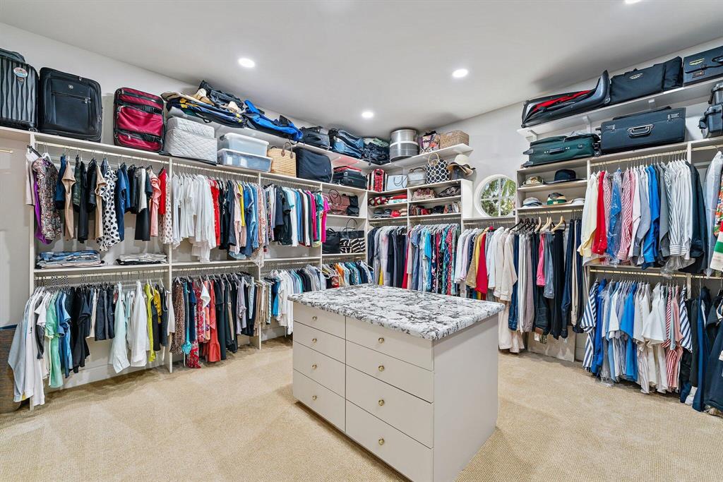 HARBOUR ISLES - Residential