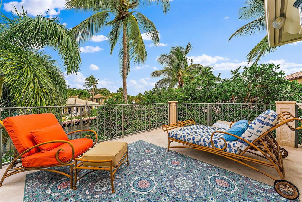 HARBOUR ISLES - Residential