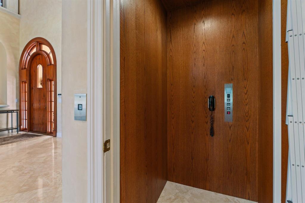 HARBOUR ISLES - Residential