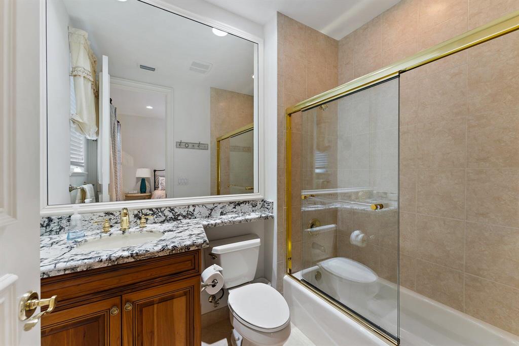 HARBOUR ISLES - Residential