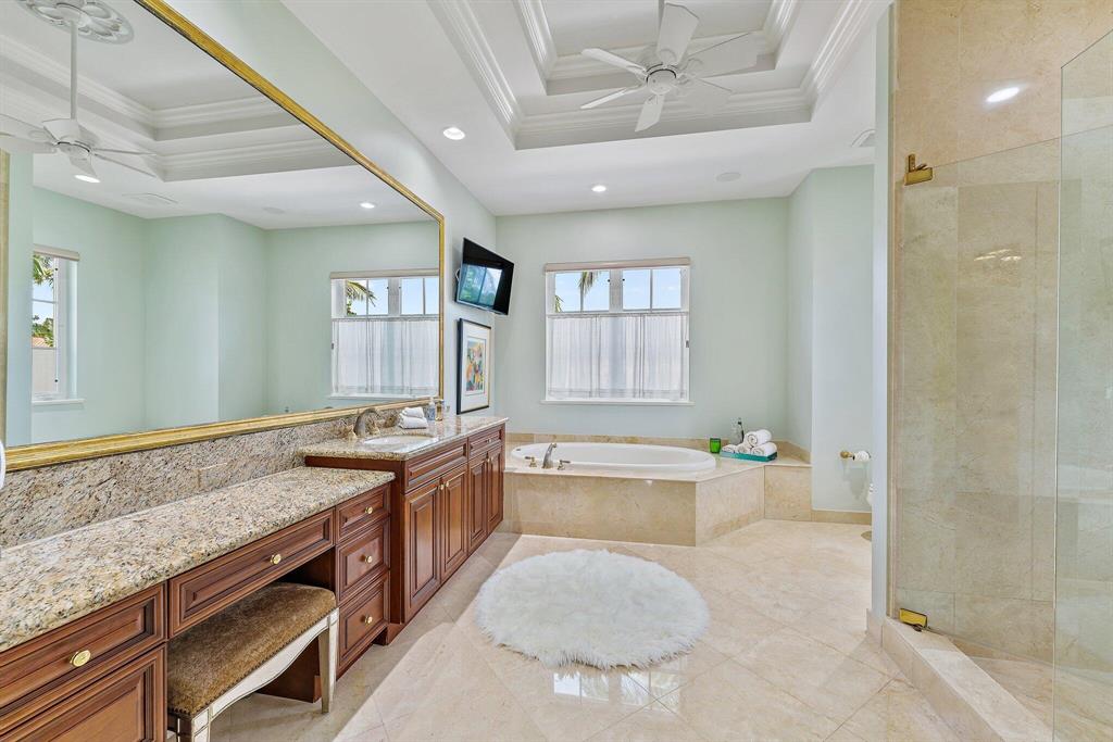 HARBOUR ISLES - Residential