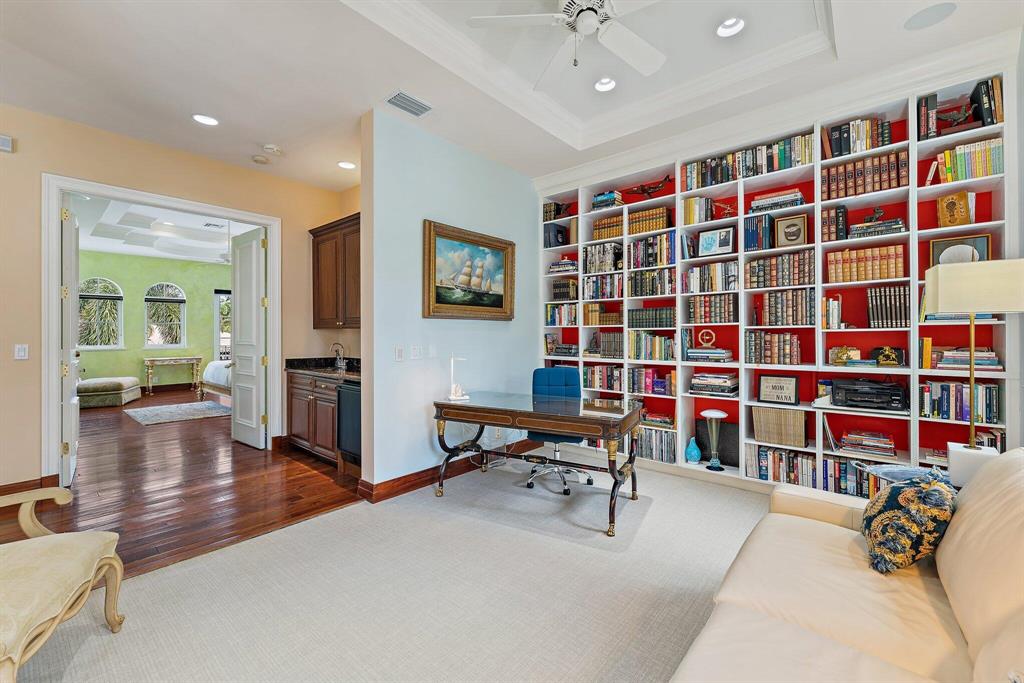 HARBOUR ISLES - Residential