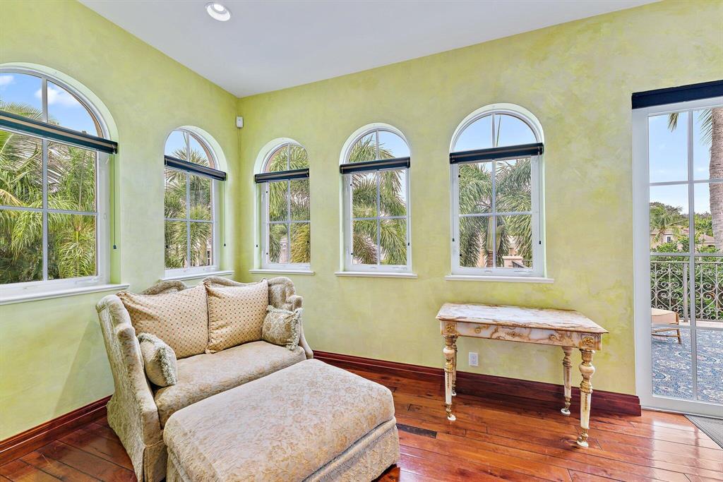 HARBOUR ISLES - Residential