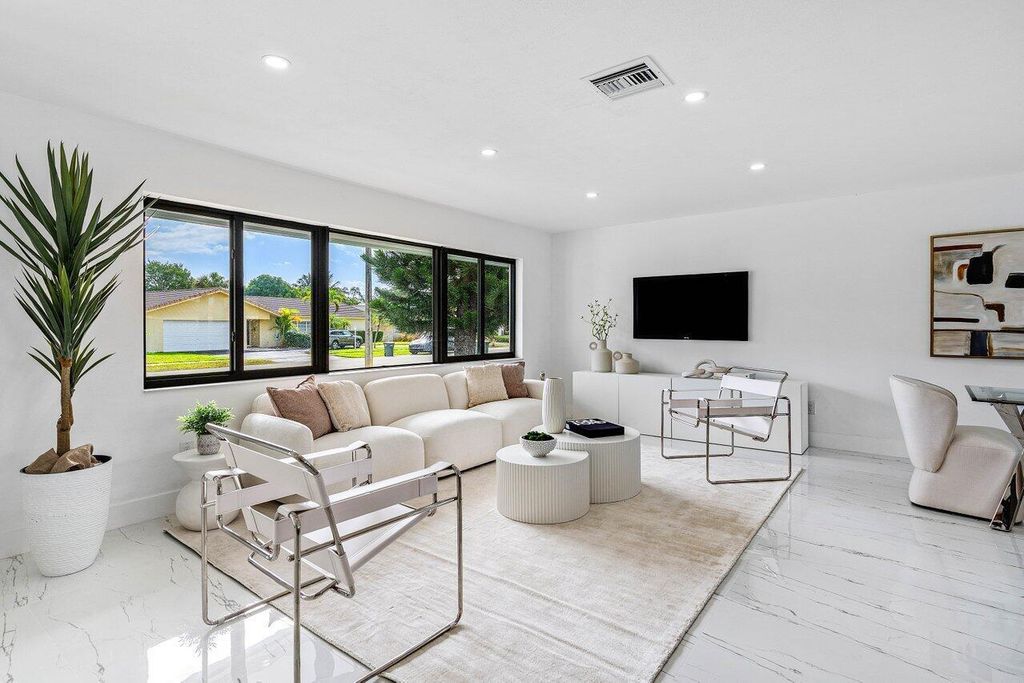 Photo of 1384 SW 12th Street, Boca Raton, FL 33486 (MLS # R11079682)