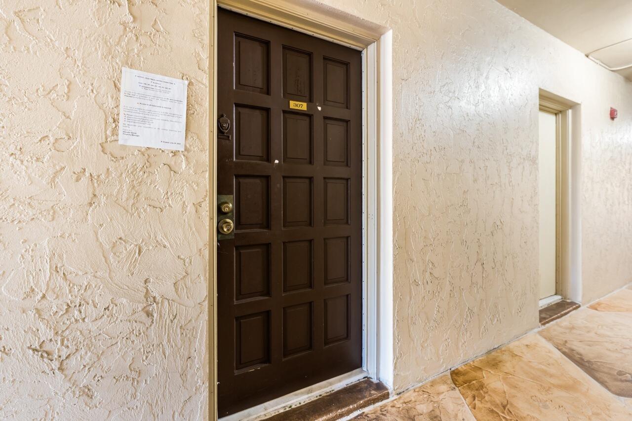 INVERRARY COUNTRY CLUB - Residential