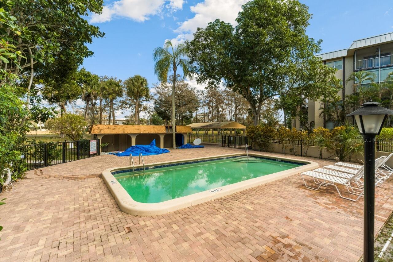 INVERRARY COUNTRY CLUB - Residential