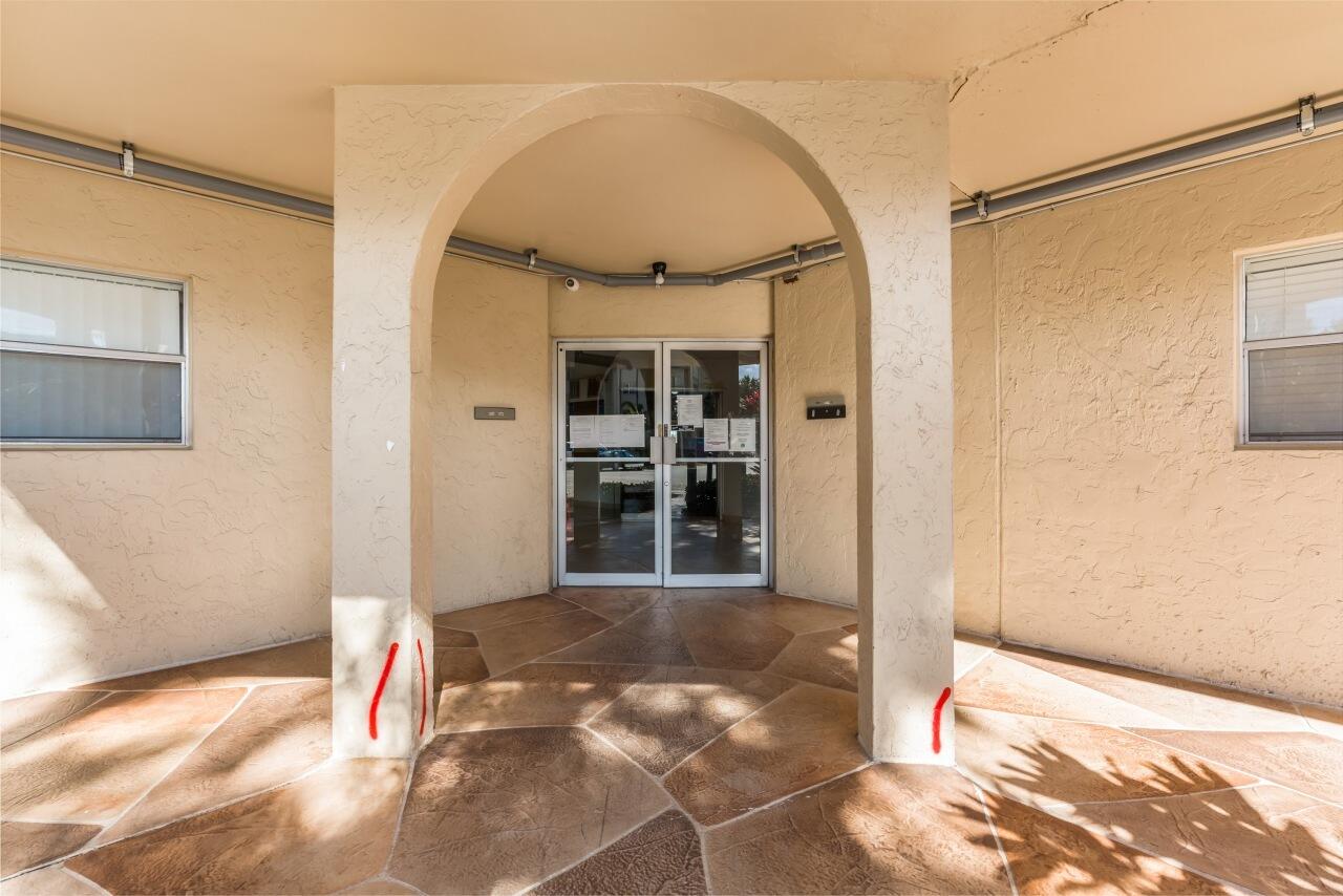 6301 N Falls Cir Drive 307