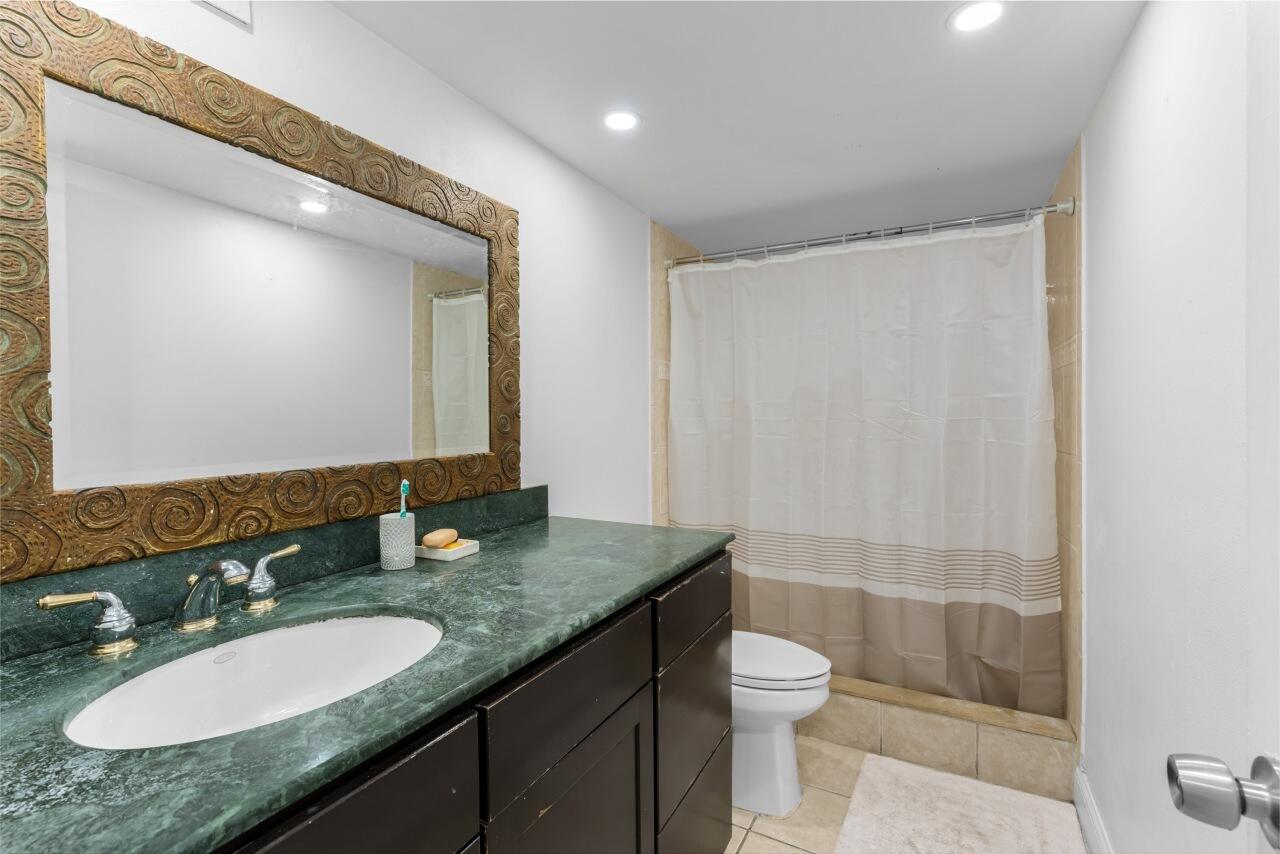 INVERRARY COUNTRY CLUB - Residential