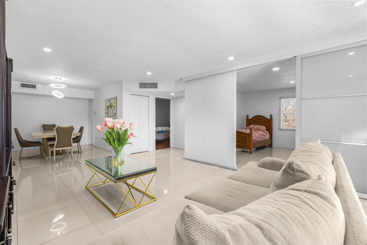 INVERRARY COUNTRY CLUB - Residential