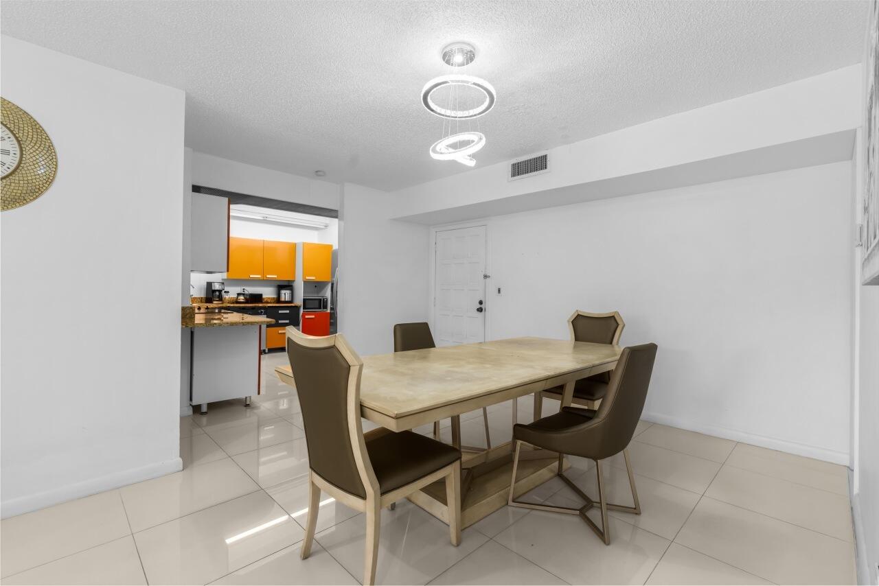 INVERRARY COUNTRY CLUB - Residential