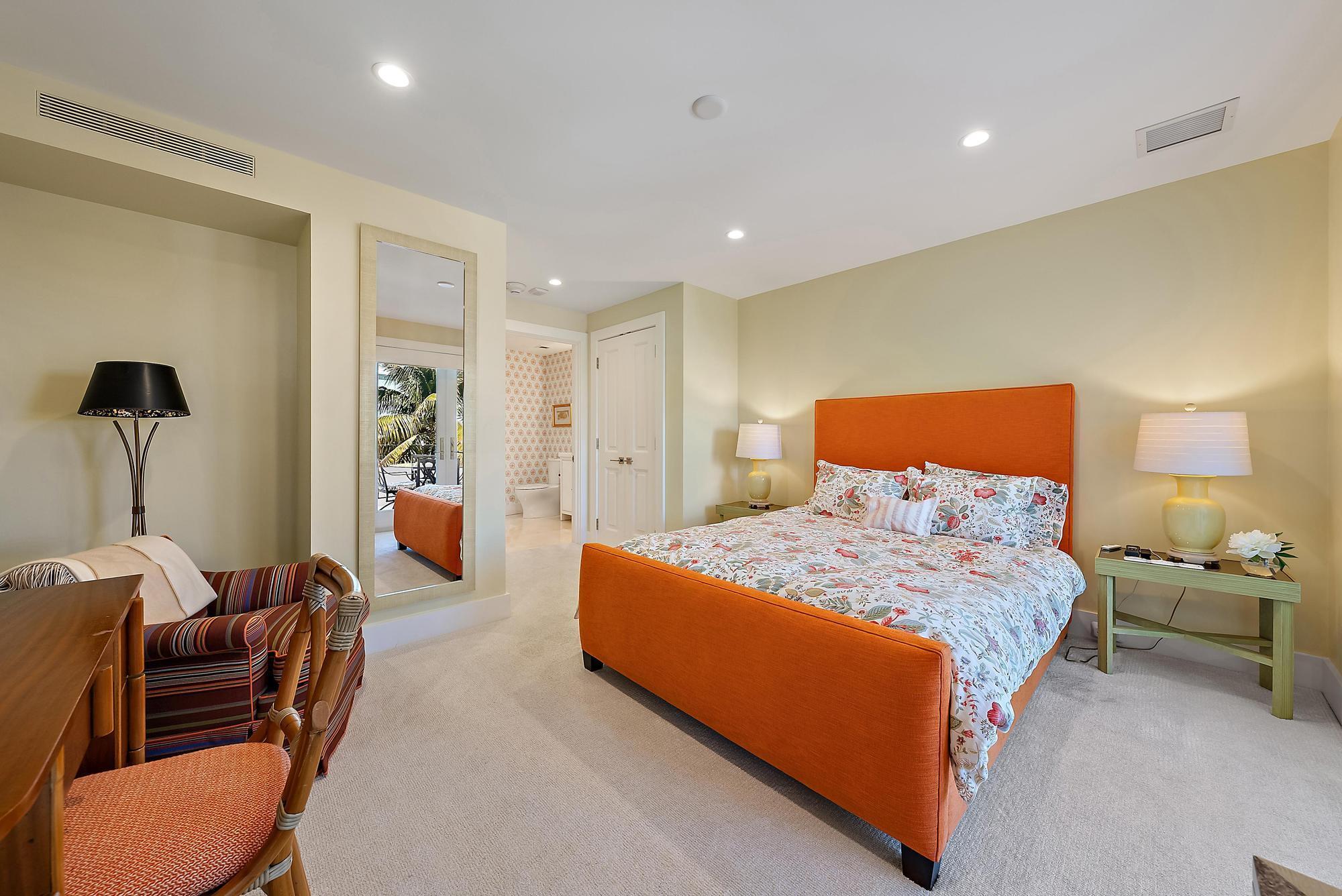 PALM BEACH TOWERS CONDO - Residential