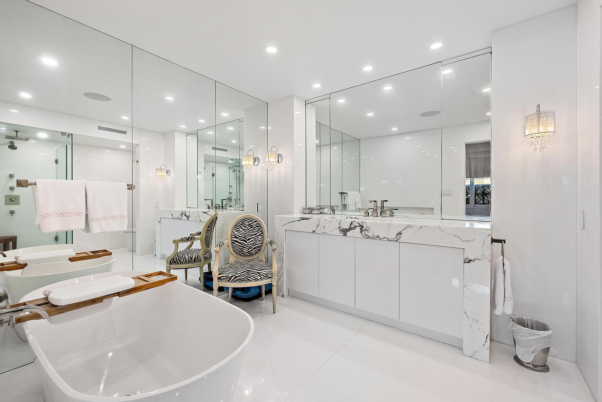 PALM BEACH TOWERS CONDO - Residential