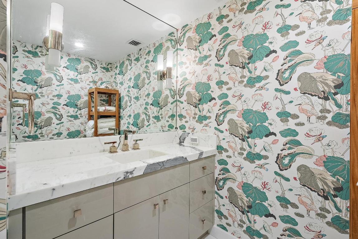 PALM BEACH TOWERS CONDO - Residential