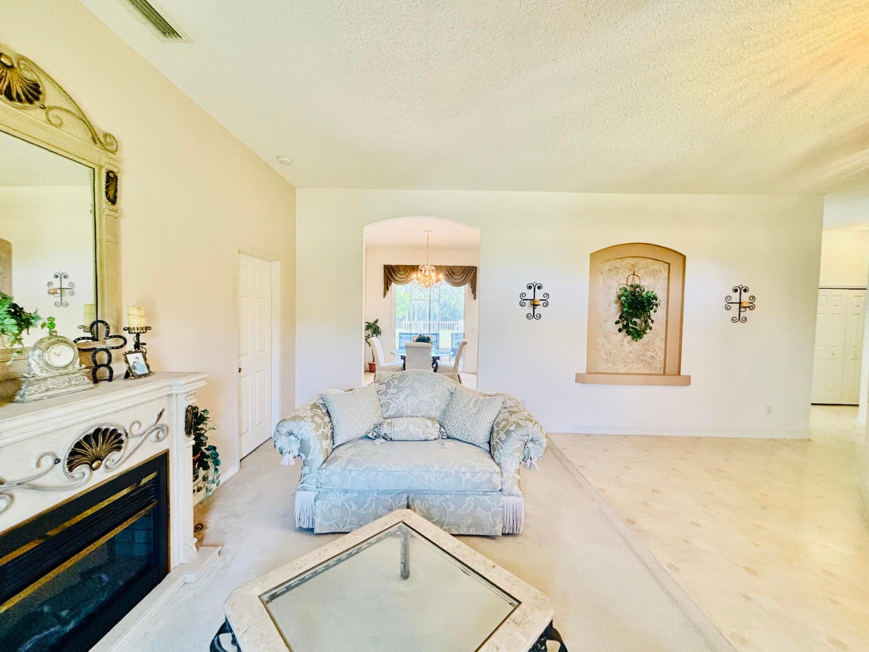 525 HARTMAN Road