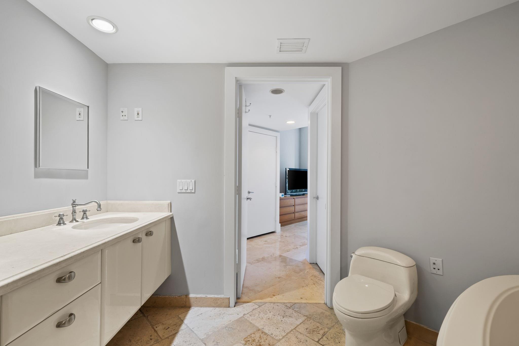 LAS OLAS RIVER HOUSE - Residential