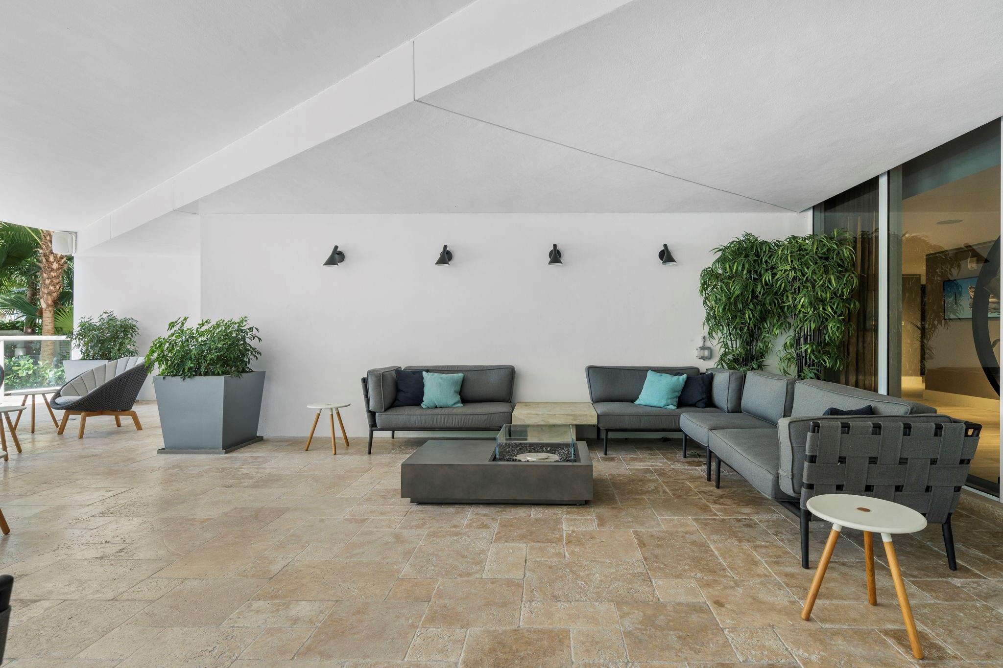 LAS OLAS RIVER HOUSE - Residential