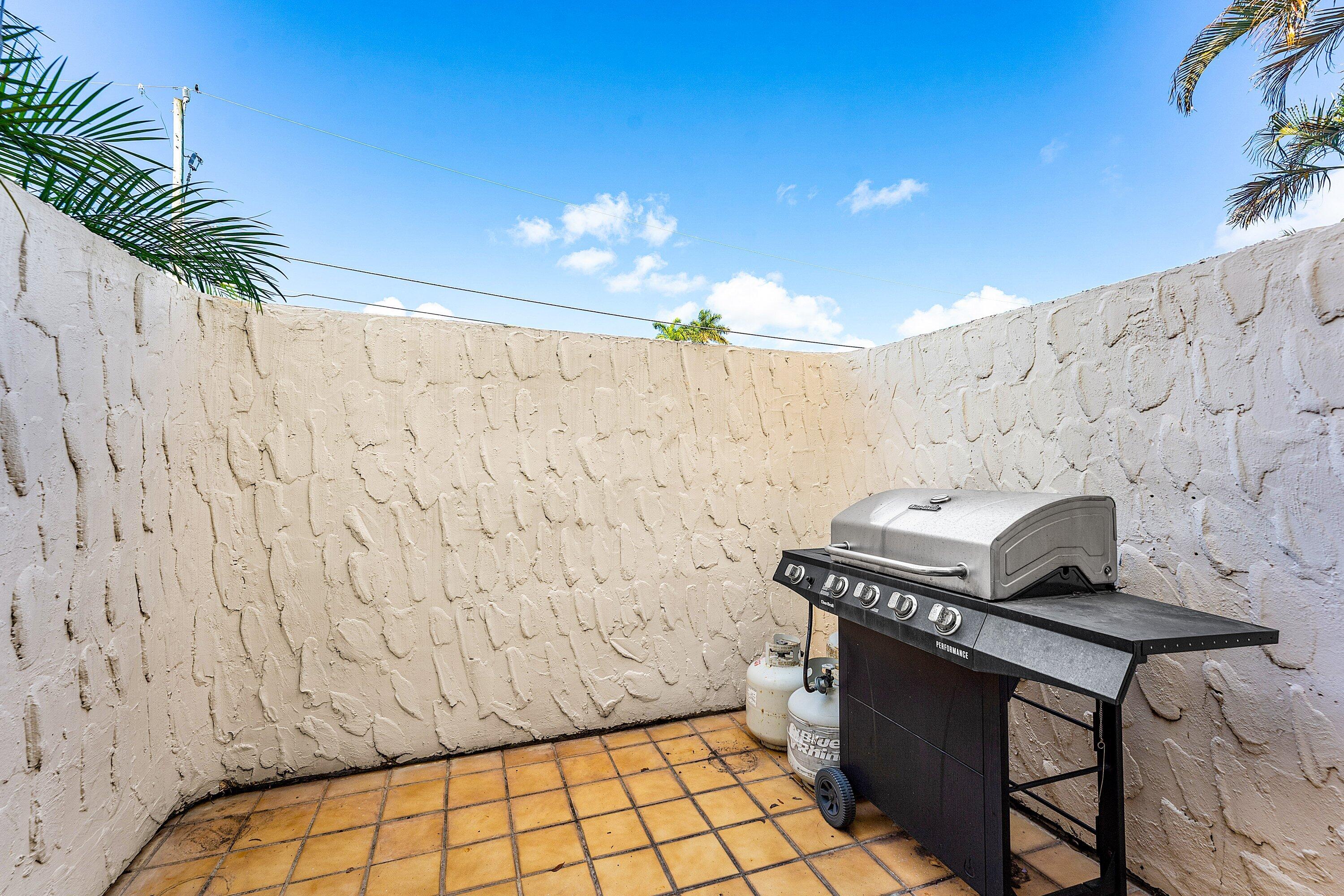 IBIZA CONDO - Residential