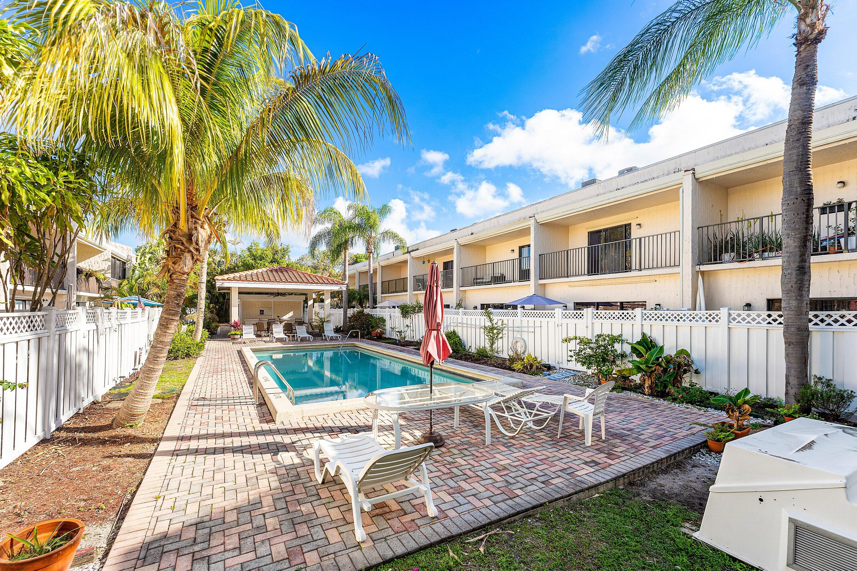 IBIZA CONDO - Residential